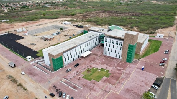 Greve de enfermeiras obstétricas deixa Hospital da Mulher desassistido em Mossoró
