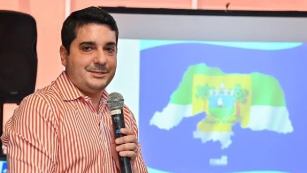 Walter Alves emplaca ex-prefeito de Apodi em secretaria estadual