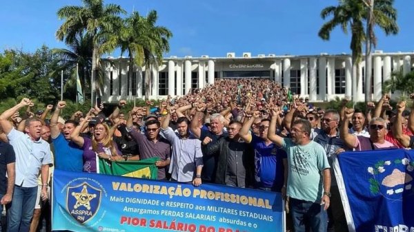 PMs e bombeiros do RN realizam novo protesto e denunciam pior salário do país
