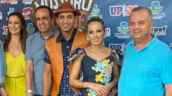 Rogério Marinho parabeniza Allyson pela organização do Pingo