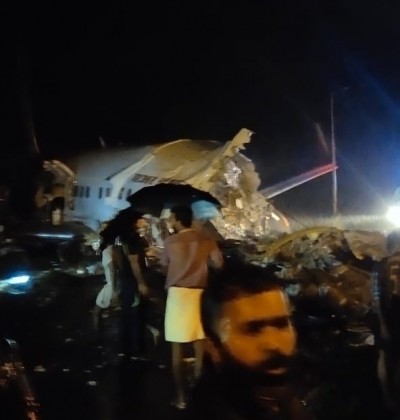 AviÃ£o com 191 passageiros se parte em dois durante aterrissagem na Ãndia