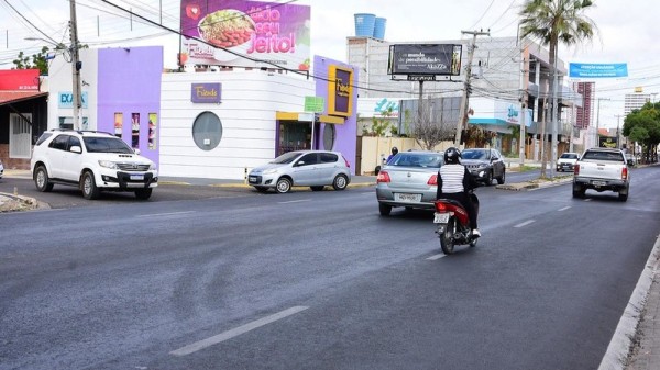 Avenida João da Escóssia permanecerá em via dupla