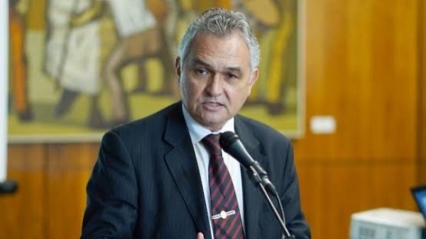 General Girão critica cassação de Deltan Dallangol e alega perseguição política