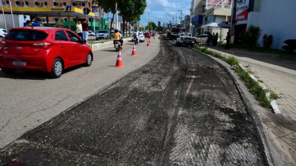 Prefeitura avança com serviços de fresagem na avenida Presidente Dutra