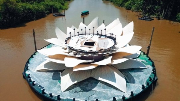 Sem saúde, torraram R$ 30 milhões para um palco em formato de vitória-régia às vésperas da COP-30