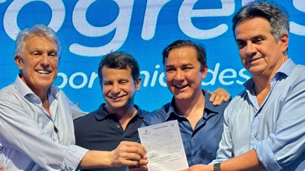Deputado Neilton assina ficha do PP e destaca novo momento na política