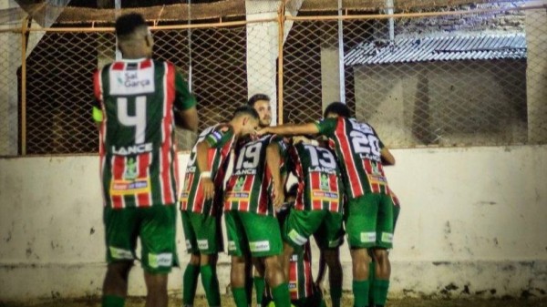 Baraúnas derrota o Laguna e conquista passo importante para o acesso à primeira divisão