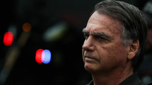 Perseguição contra Bolsonaro se intensifica com reabertura de inquérito no STF