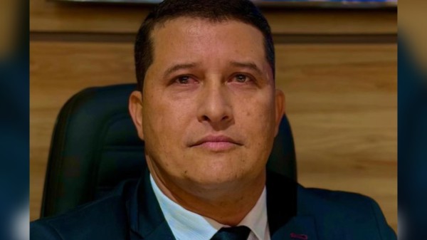 Pressão do vereador de oposição força Prefeitura a licitar aparelho de Raio-X em Serra do Mel