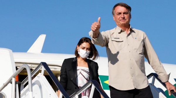 PF faz buscas na casa de Bolsonaro e prende Mauro Cid e mais 5