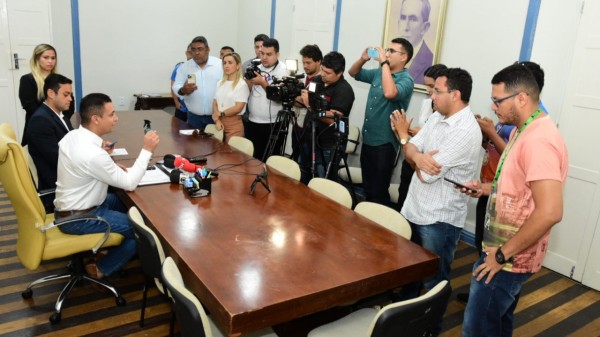 Urgente: Sindicatos ignoram ofícios do prefeito para reunião e ameaçam greve geral em Mossoró
