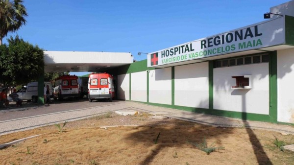 Vereador denuncia que obras do HRTM estão com equipe reduzida e ritmo lento