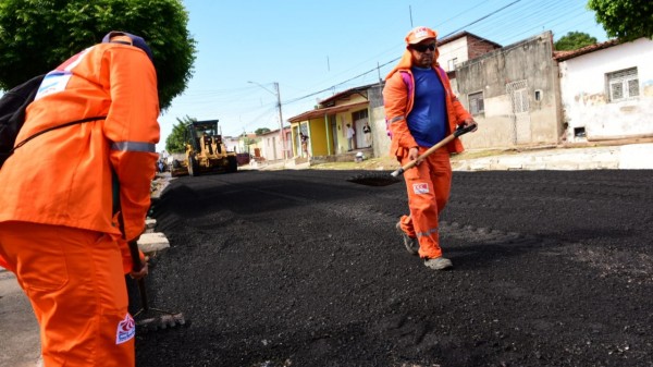 Segunda etapa do “Asfalto no Bairro” contempla novas ruas e avenidas de Mossoró