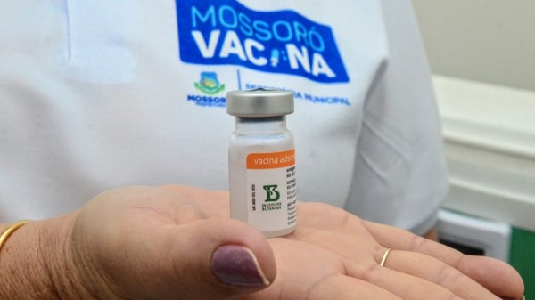 Mossoró libera vacinação da 4ª dose para pessoas acima de 18 anos