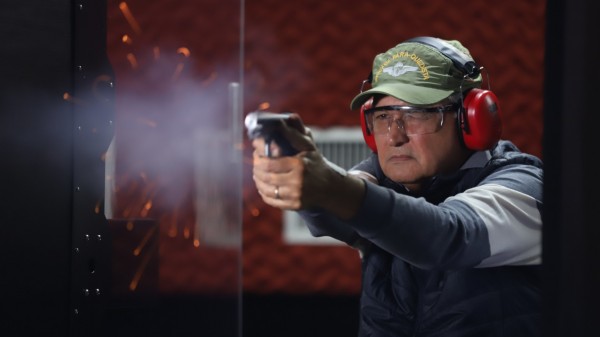 General Girão protocola PDL que anula o revogaço que suspende os registros de armas dos CAC's