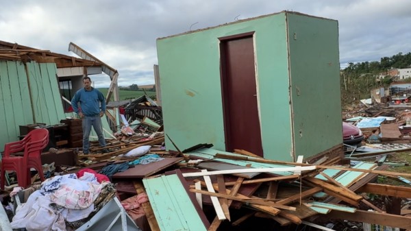 Tornado no Paraná causa destruição e deixa 6 mortos; há mais de 600 feridos