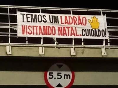 Lula é recebido com faixas de protestos no RN