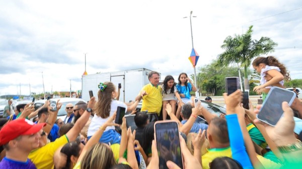 Bolsonaro prestigia apoiadores de Serra Caiada durante o Rota 22