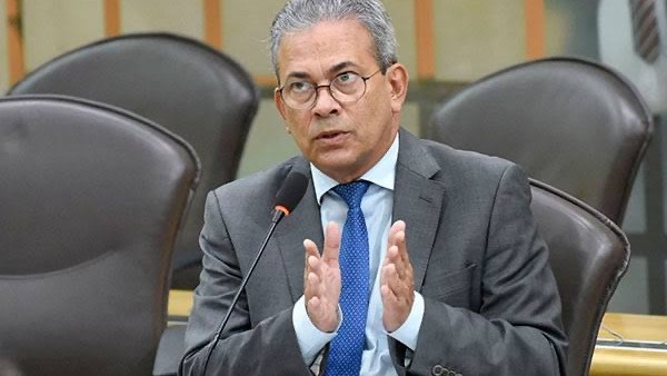 Deputado Hermano Morais sofre aneurisma e está internado em UTI em Recife