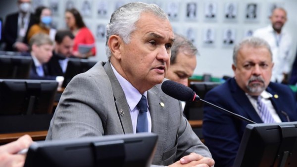 General Girão vai apresentar notícia-crime ao MP contra Fernando Mineiro