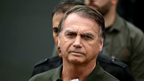 Moraes determina transferência de Bolsonaro da Superintendência da Polícia Federal para a Papudinha