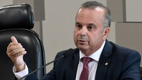 Rogério critica PEC da Transição: 'Aumentará juros, inflação e câmbio. Vai explodir as contas e penalizar os pobres'