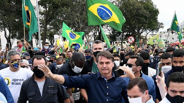 Crime de opinião: TSE torna Bolsonaro inelegível por 8 anos