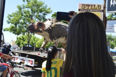 Dinossauro Ã© visto no Centro da cidade de MossorÃ³