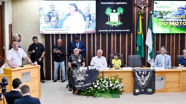 Bolsonaro critica decisão que pune imprensa por entrevistas e diz: 'vocês vão sentir saudades de mim'