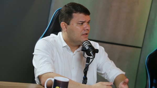 Lawrence inicia articulação com o Rosalbismo