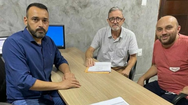 Estudantes do Bom Jesus são beneficiados após pedido de Edson Carlos
