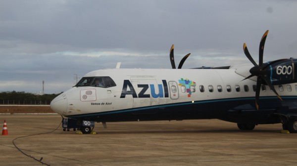 Voo da Azul de Recife para Mossoró sofre problema e passageiros são realocados em outra aeronave