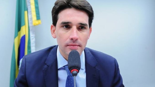 Ministro Silvio Costa adia assinatura de ordem de serviço para obras no Aeroporto de Mossoró