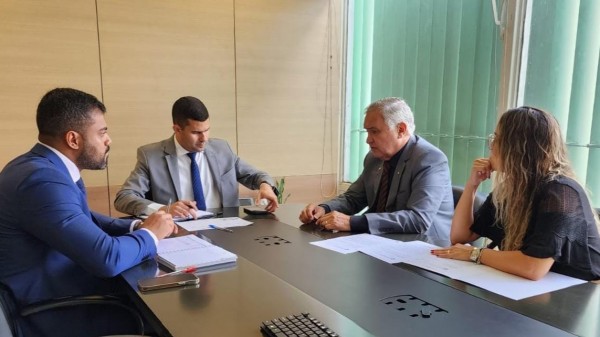 General Girão cobra retomada de obras importantes para o RN