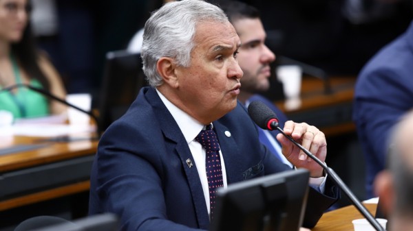 General Girão denuncia caos financeiro no RN