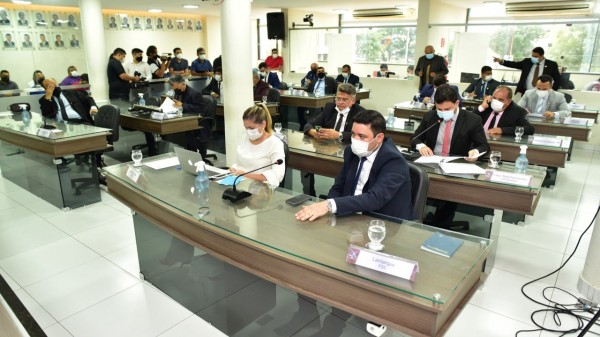 Reviravolta na CMM: Base de Allyson perde seis vereadores e ganha mais outros três