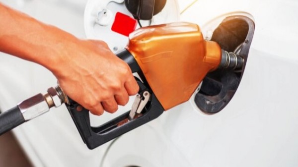 Petrobras anuncia nova redução do preço da gasolina