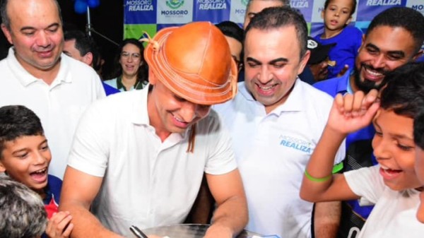 Allyson tira férias e testa vice de olho em 2026