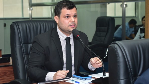 Tony Fernandes assume liderança da oposição na Câmara de Mossoró