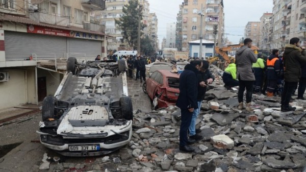 Número de mortos após terremotos na Turquia e Síria passa de 1,8 mil