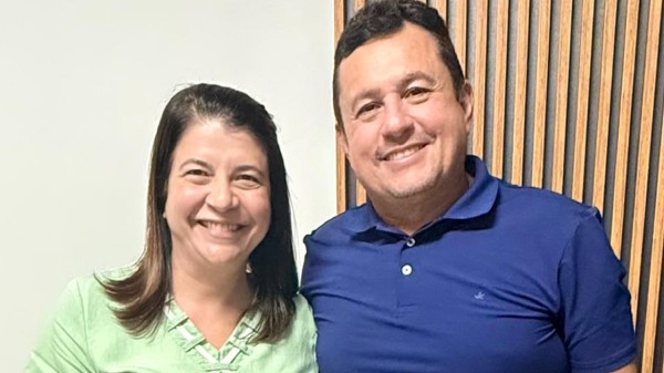 Carla Dickson recebe apoio do prefeito de Vera Cruz