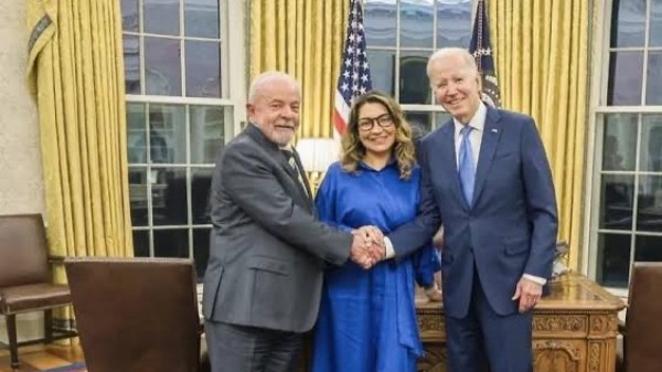 Janja some dos holofotes para evitar novas polêmicas