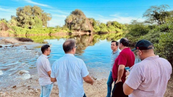 Deputado Neilton esteve em Felipe Guerra para averiguar problema ocasionado por cheia do Rio Apodi-Mossoró