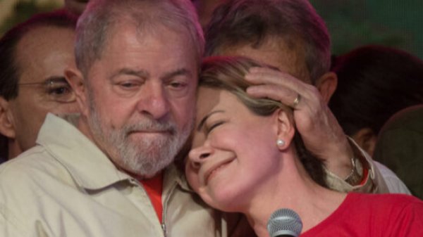 'Orçamento Secreto' vira 'emendas do relator' e 'escândalo' deve continuar no governo Lula