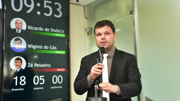 Vereador Tony Fernandes cobra solução para abastecimento de água em Mossoró