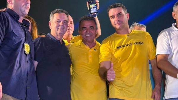 Com Flávio Bolsonaro e Álvaro Dias, Jorge do Rosário integra grande ato político do PL no RN