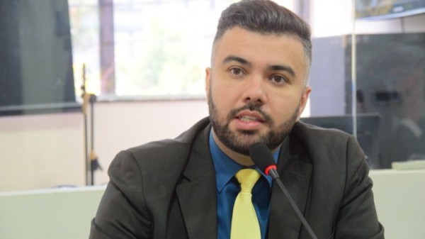 Contraponto: Petras responde e diz que reconhece emendas de Girão