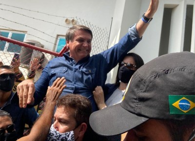 PF investiga alunos que teriam feito "cota" para contratar atirador de elite para matar Bolsonaro