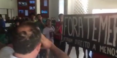 Em MossorÃ³, petistas chamam RogÃ©rio Marinho de "golpista" e deputado reage com "beijinhos"