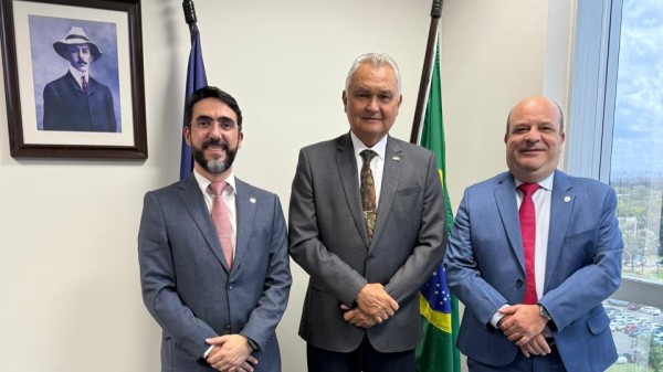 General Girão discute retomada de voos comerciais em Mossoró com a ANAC
